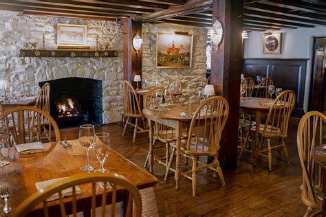 The red fox inn and tavern - Now $333 (Was $̶3̶7̶0̶) on Tripadvisor: The Red Fox Inn & Tavern - Inn, Middleburg. See 414 traveler reviews, 180 candid photos, and great deals for The Red Fox Inn & Tavern - Inn, ranked #1 of 5 B&Bs / inns in Middleburg and rated 4 of 5 at Tripadvisor. 